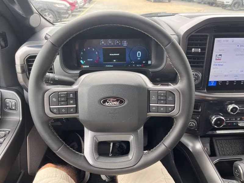 2026 Star White Metallic Tri-Coat Ford F-150 LARIAT 4X4 Truck