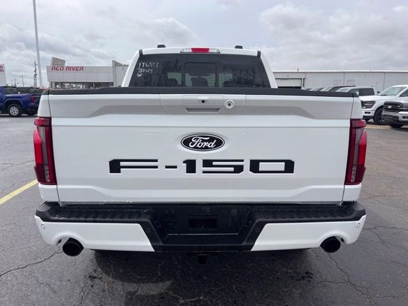 2026 Star White Metallic Tri-Coat Ford F-150 LARIAT 4X4 Truck