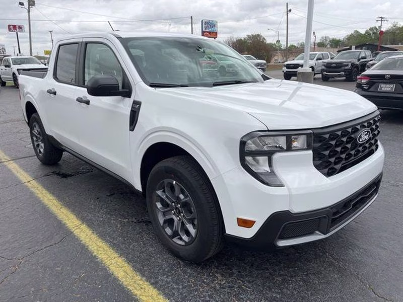 2026 Oxford White Ford Maverick XLT AWD Truck
