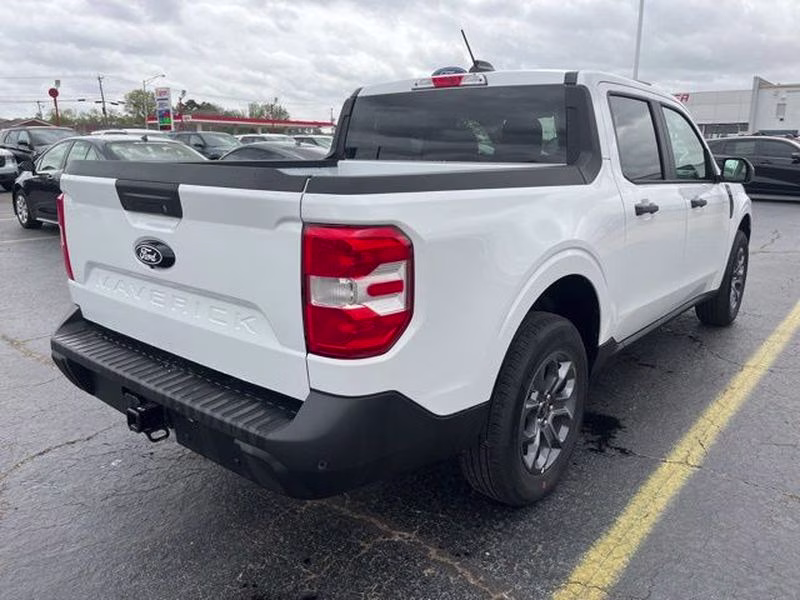 2026 Oxford White Ford Maverick XLT AWD Truck