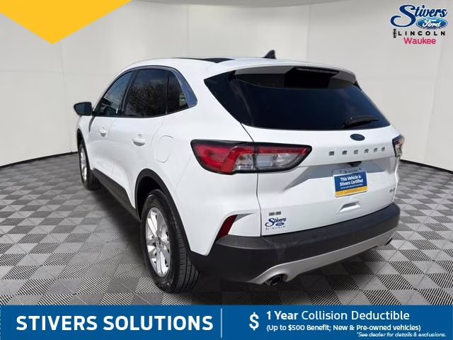 2020 Oxford White Ford Escape SE AWD SUV