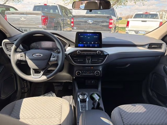 2020 Oxford White Ford Escape SE AWD SUV