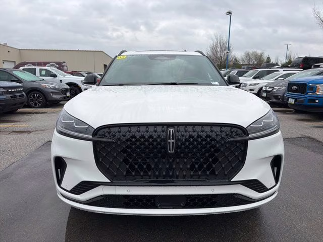 2026 Pristine White Metallic Tri-Coat Lincoln Aviator Reserve AWD SUV