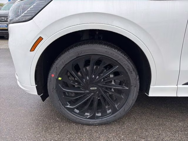 2026 Pristine White Metallic Tri-Coat Lincoln Aviator Reserve AWD SUV