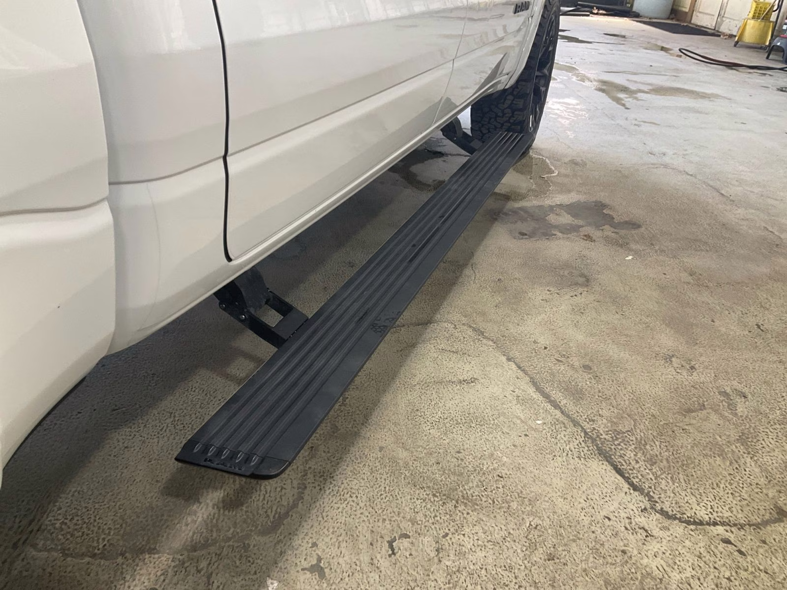 2024 Bright White Clearcoat Ram 1500 Limited 4X4 Truck