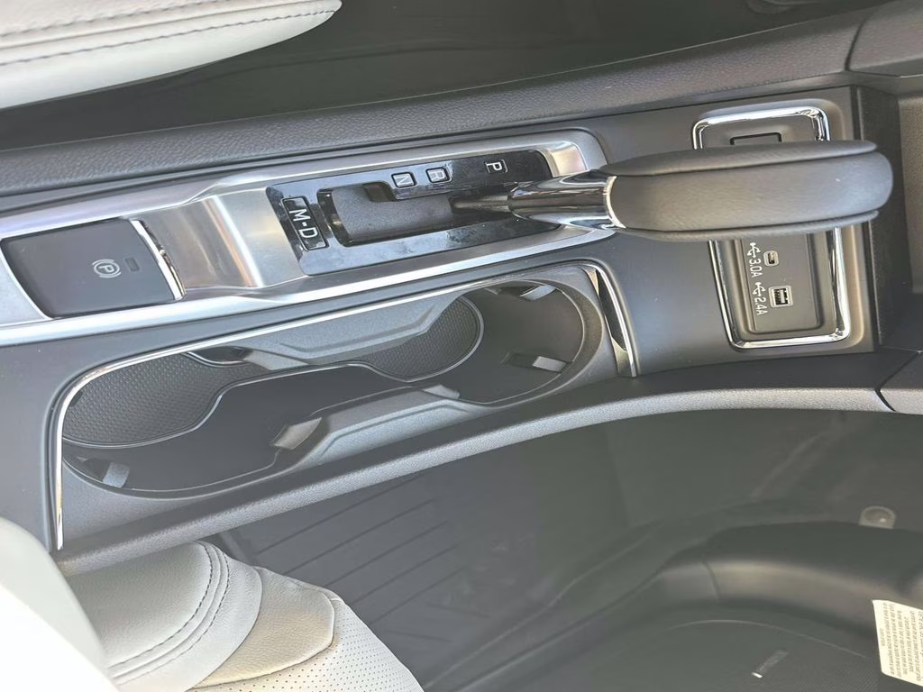 2026 Crystal White Pearl Subaru Ascent Limited AWD SUV