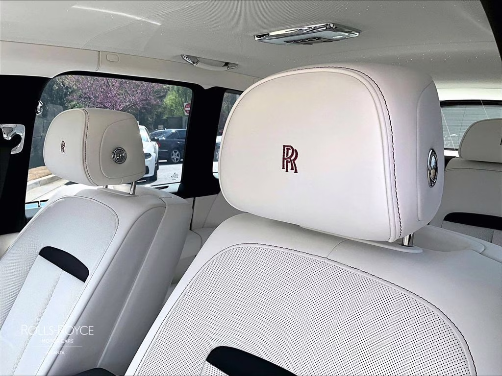 2026 Autumn Mystery Black Rolls-Royce Black Badge Cullinan AWD SUV
