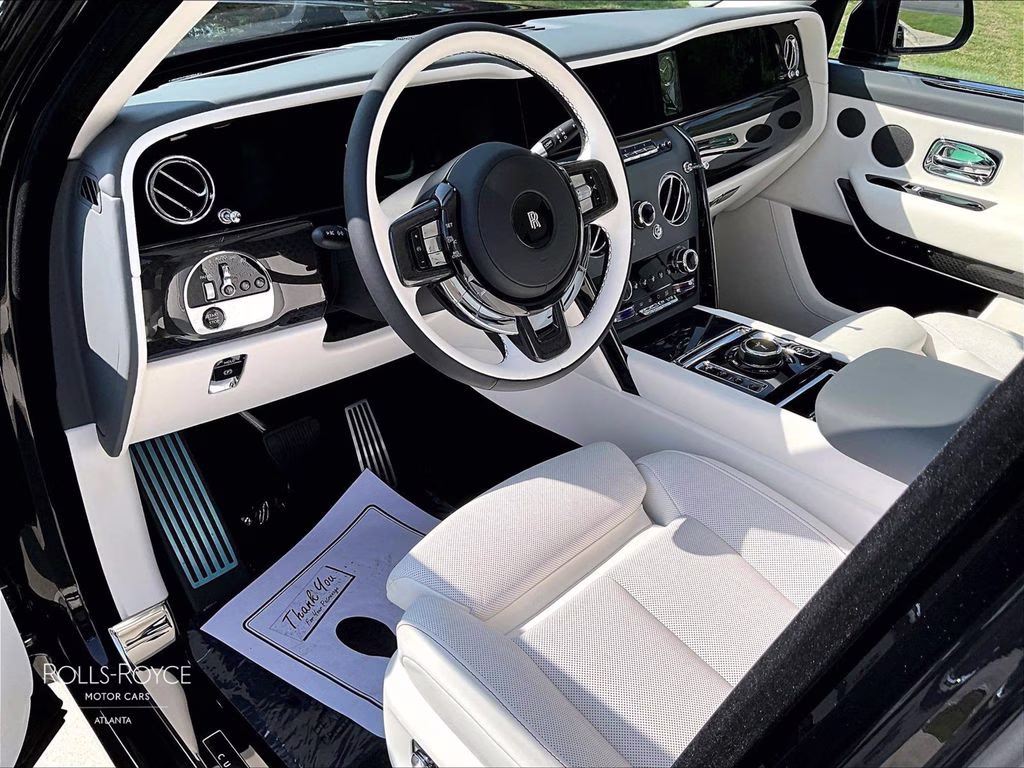 2026 Autumn Mystery Black Rolls-Royce Black Badge Cullinan AWD SUV