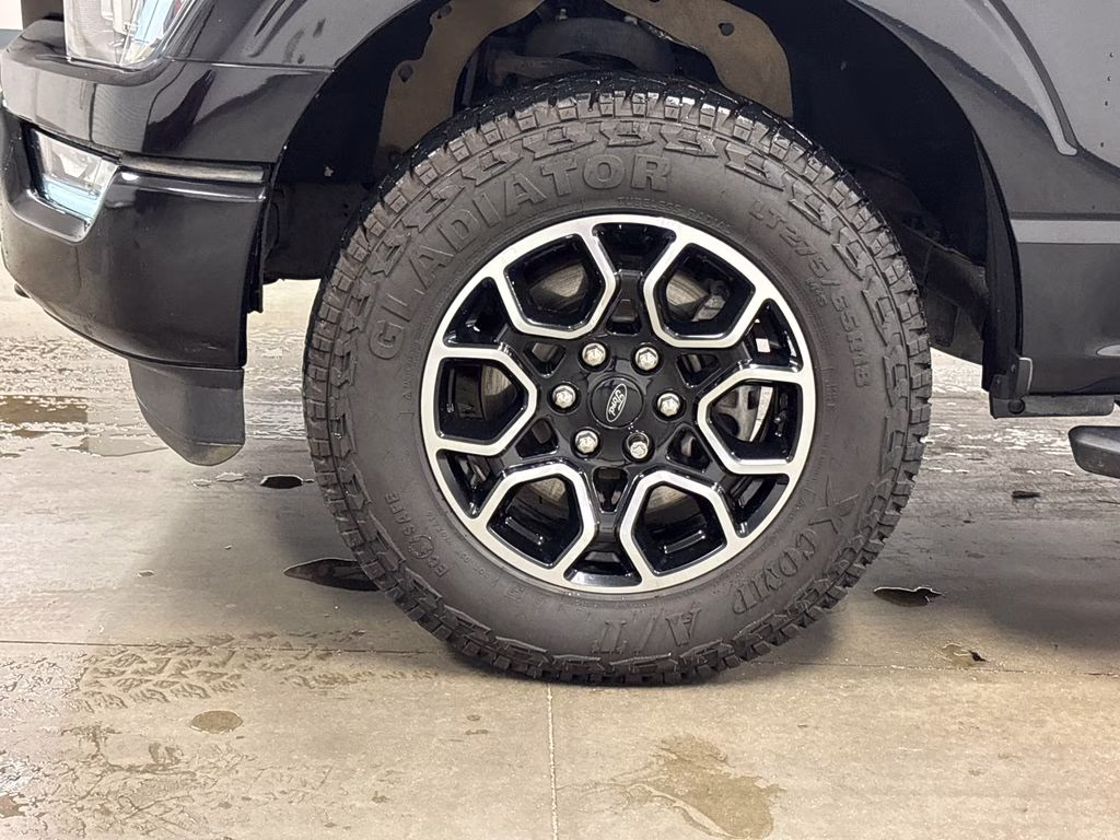 2022 Black Metallic Ford F-150 XLT 4X4 Truck