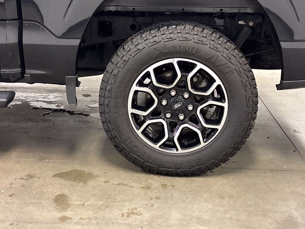 2022 Black Metallic Ford F-150 XLT 4X4 Truck
