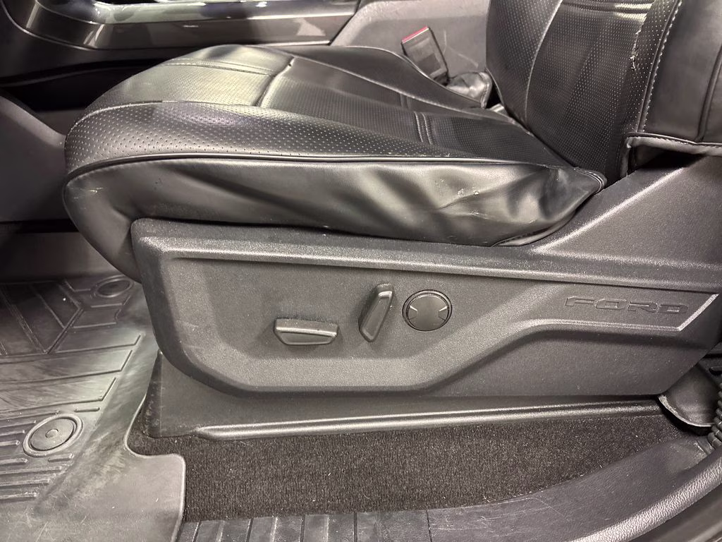 2022 Black Metallic Ford F-150 XLT 4X4 Truck