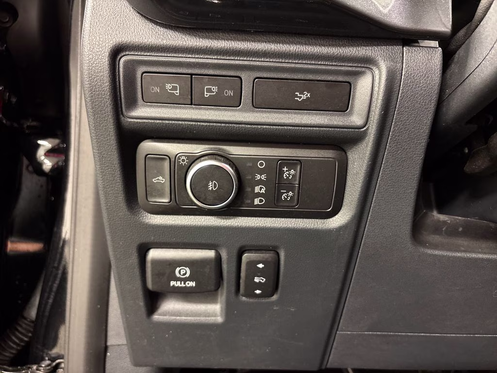 2022 Black Metallic Ford F-150 XLT 4X4 Truck
