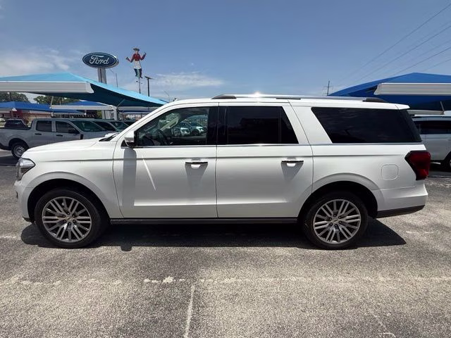 2022 White Metallic Ford Expedition Max Limited RWD SUV