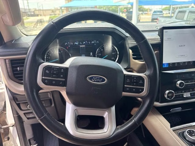 2022 White Metallic Ford Expedition Max Limited RWD SUV