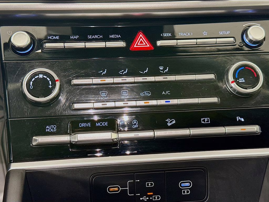 2025 Phantom Black Hyundai Santa Fe SE FWD SUV