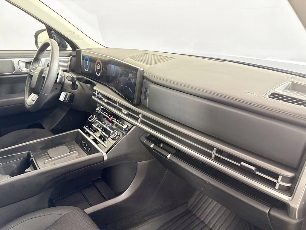 2025 Phantom Black Hyundai Santa Fe SE FWD SUV