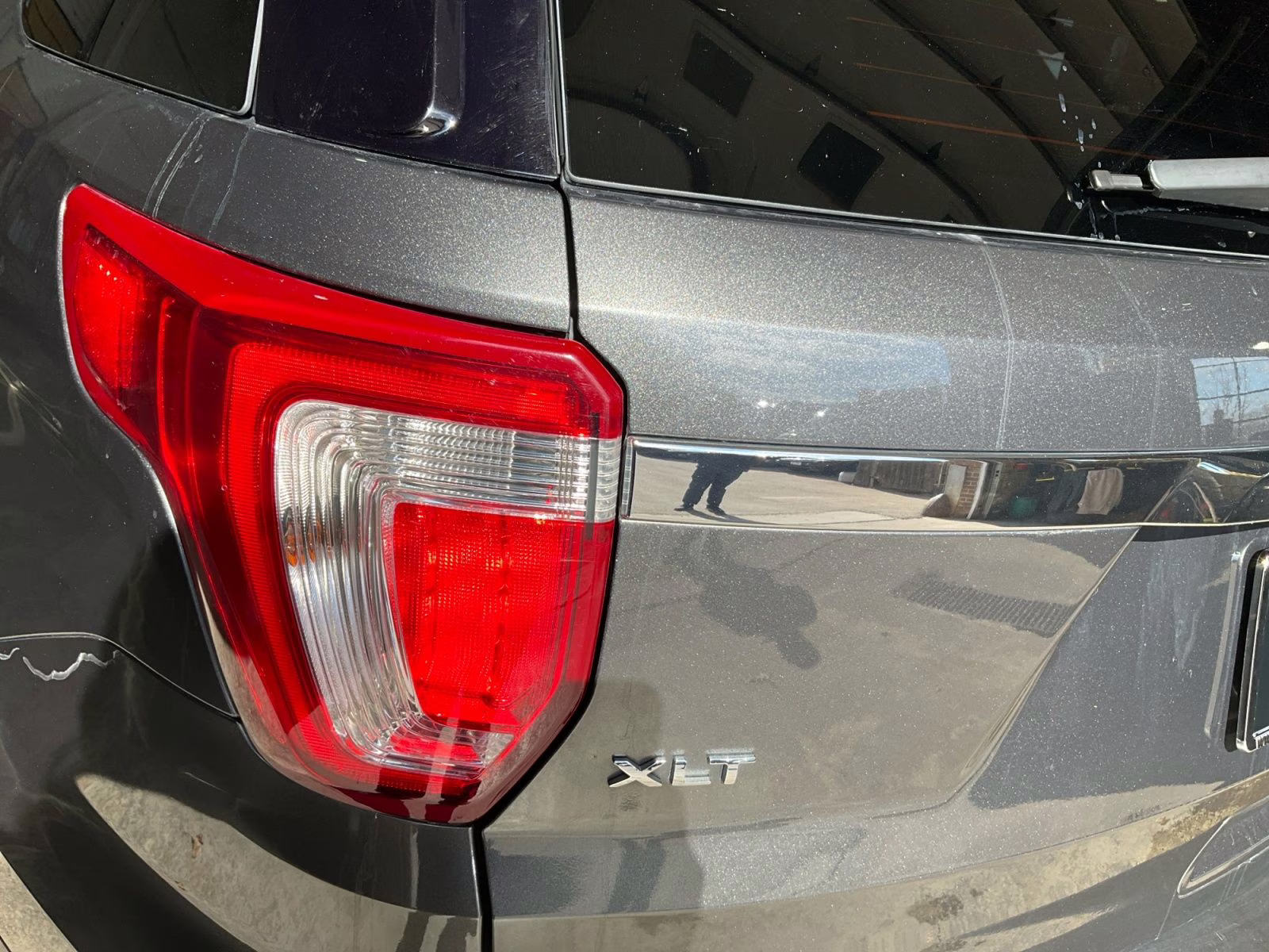 2017 Magnetic Ford Explorer XLT 4X4 SUV