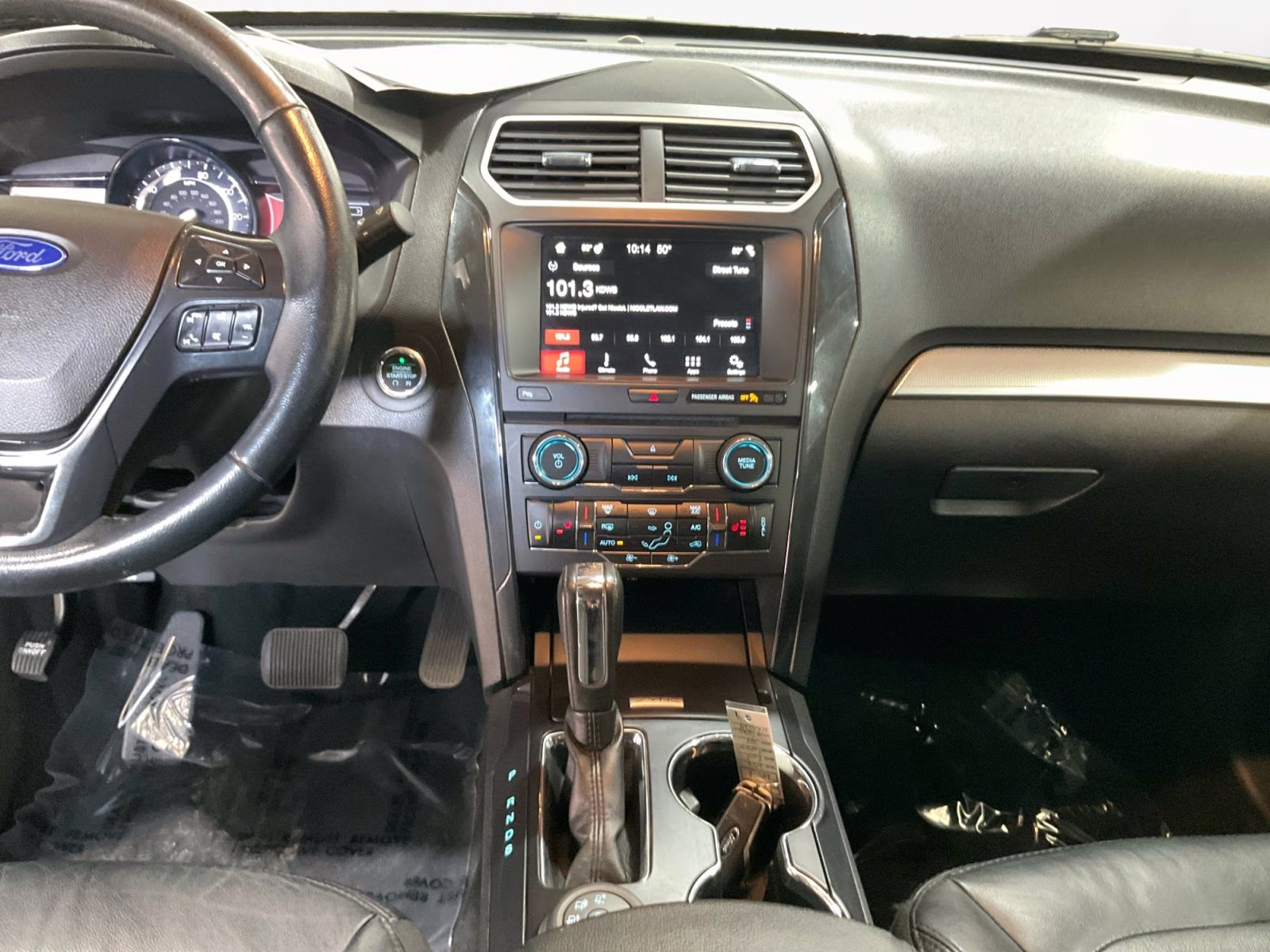 2017 Magnetic Ford Explorer XLT 4X4 SUV