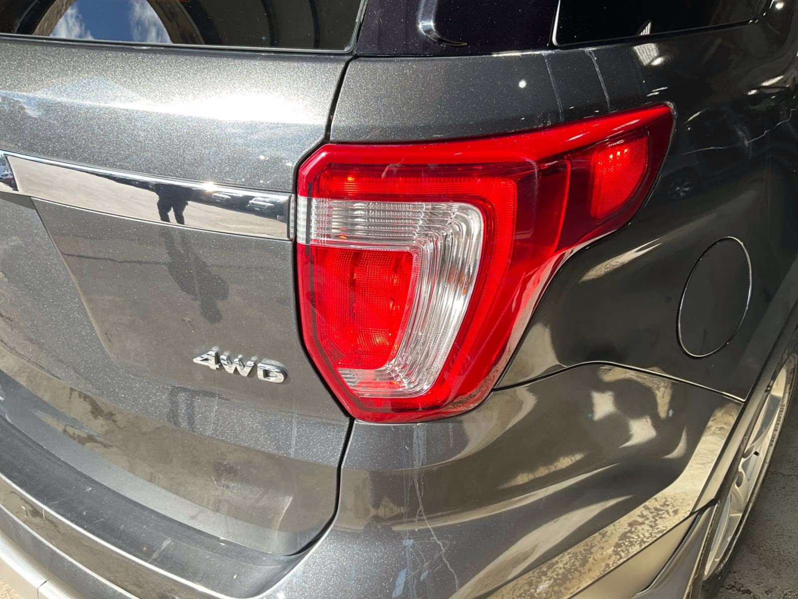 2017 Magnetic Ford Explorer XLT 4X4 SUV