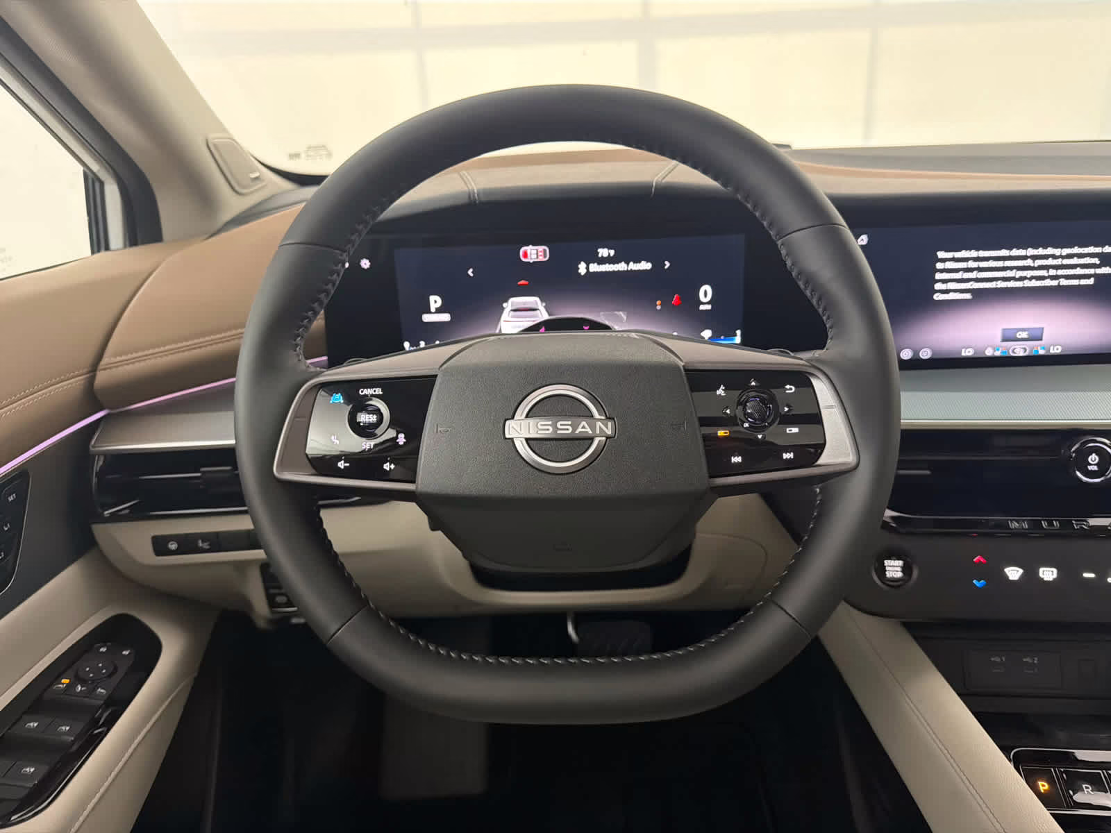 2026 Everest White Pearl Tricoat/Super Black Nissan Murano Platinum AWD SUV