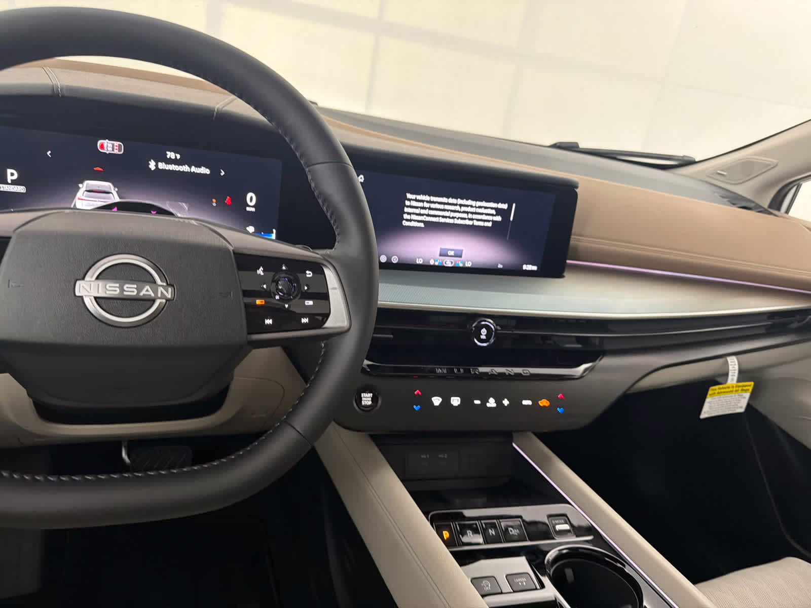 2026 Everest White Pearl Tricoat/Super Black Nissan Murano Platinum AWD SUV