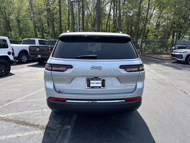 2024 Silver Zynith Jeep Grand Cherokee L Limited 4X4 SUV