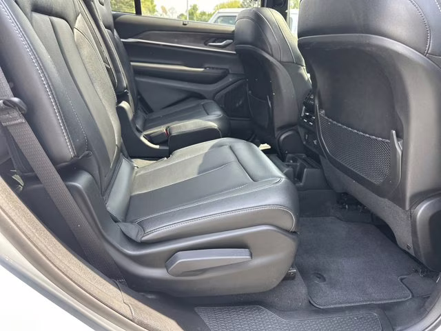 2024 Silver Zynith Jeep Grand Cherokee L Limited 4X4 SUV