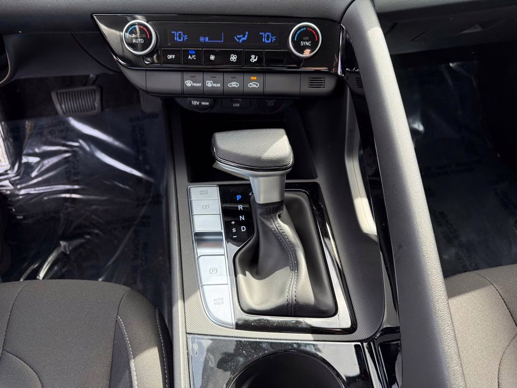 2025 Serenity White Hyundai Elantra Hybrid Blue FWD Sedan