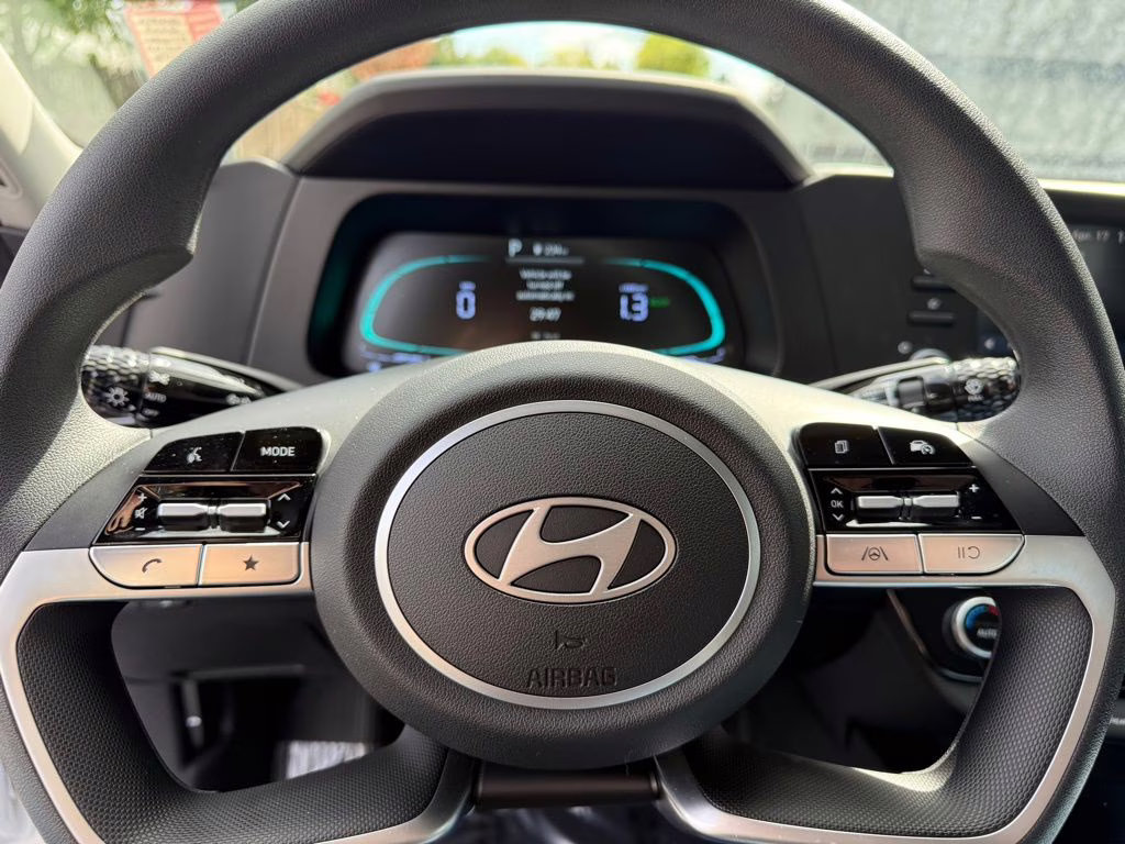 2025 Serenity White Hyundai Elantra Hybrid Blue FWD Sedan