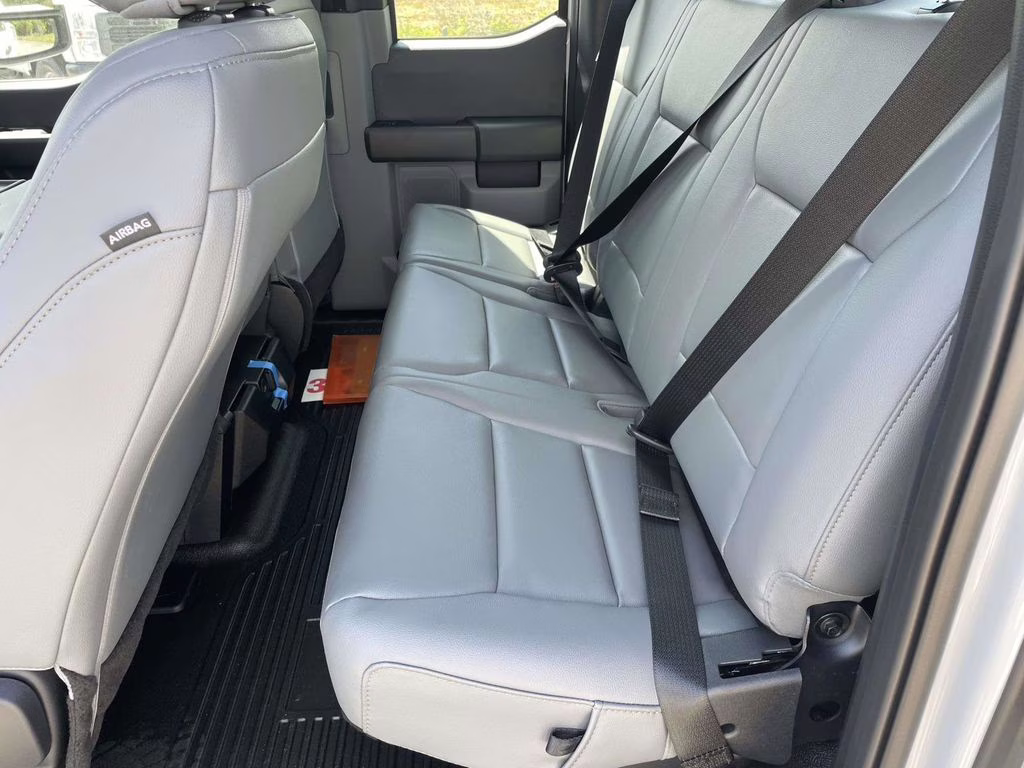 2026 Oxford White Ford Super Duty F-250 SRW XL 4X4 Truck