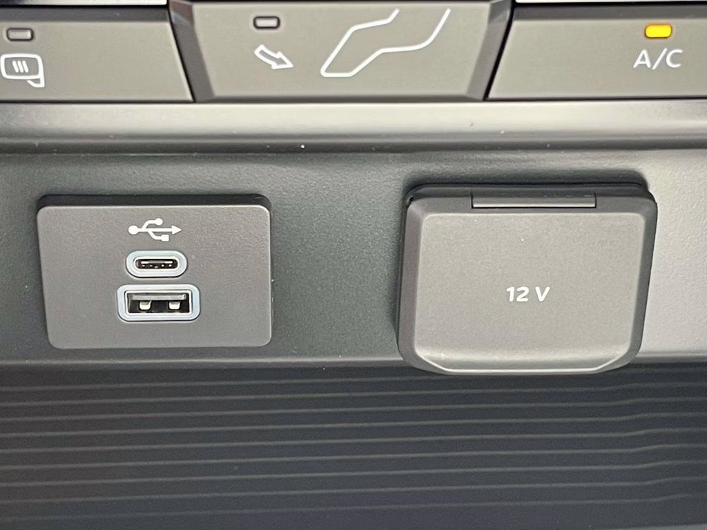 2026 Oxford White Ford Super Duty F-250 SRW XL 4X4 Truck