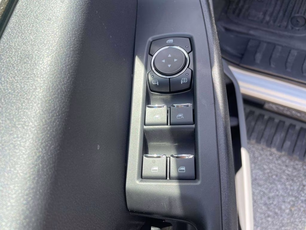 2026 Oxford White Ford Super Duty F-250 SRW XL 4X4 Truck