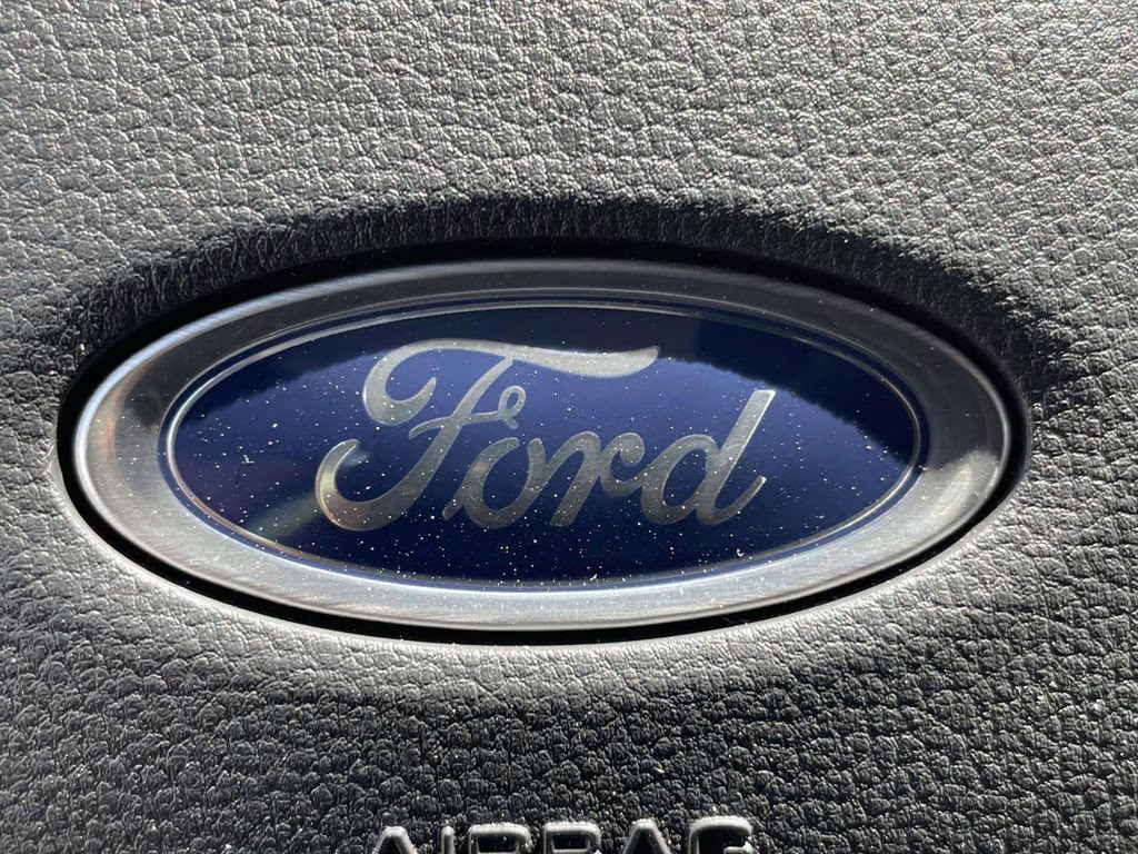 2026 Oxford White Ford Super Duty F-250 SRW XL 4X4 Truck