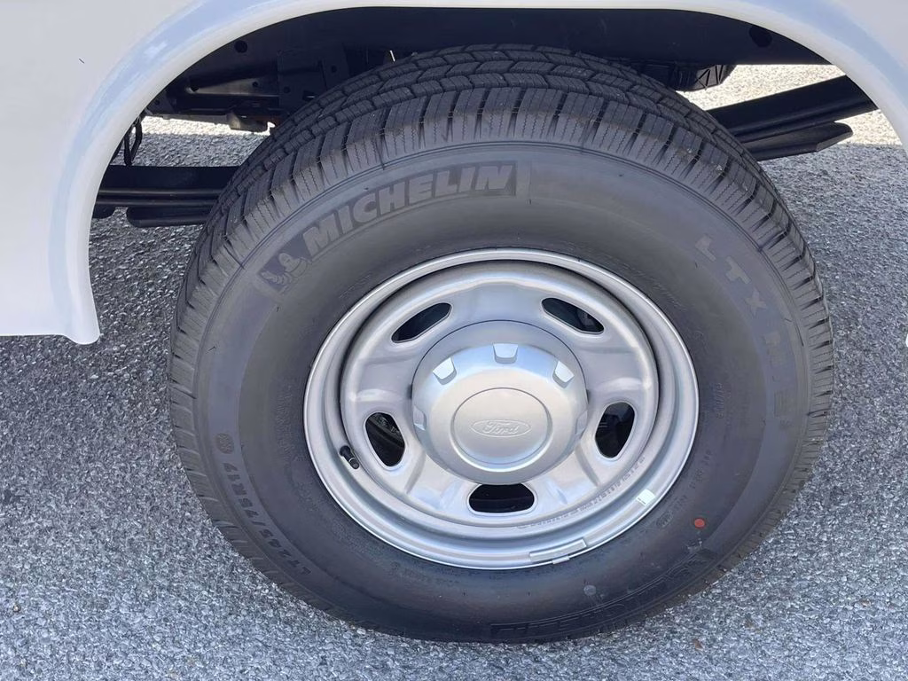 2026 Oxford White Ford Super Duty F-250 SRW XL 4X4 Truck