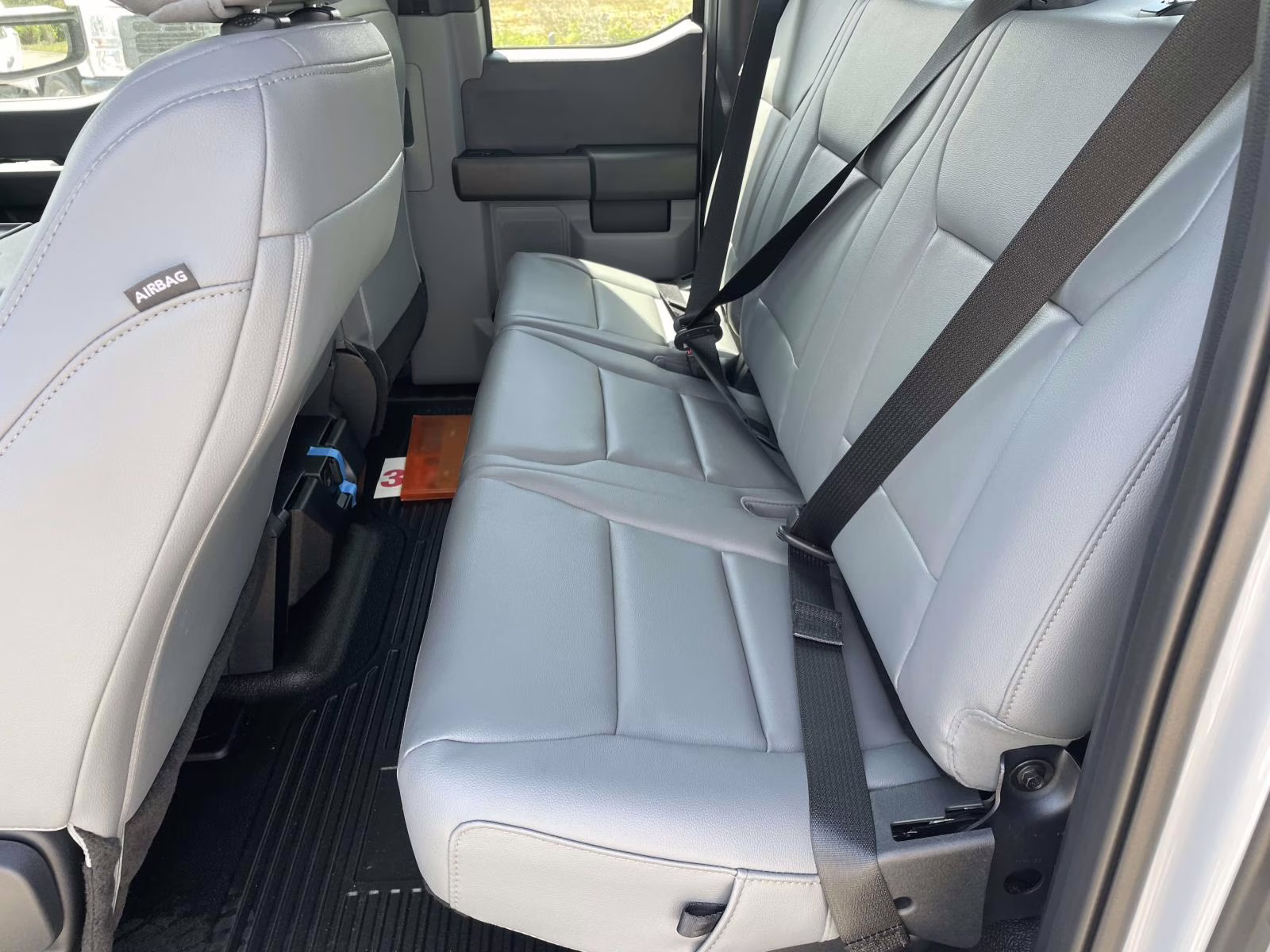 2026 Oxford White Ford Super Duty F-250 SRW XL 4X4 Truck