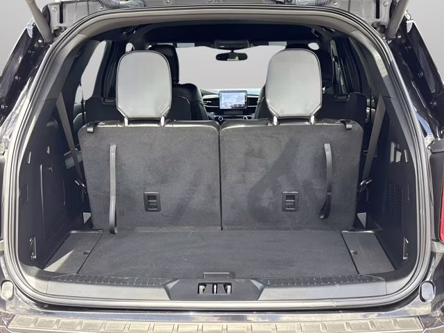 2022 Black Metallic Ford Explorer ST RWD SUV