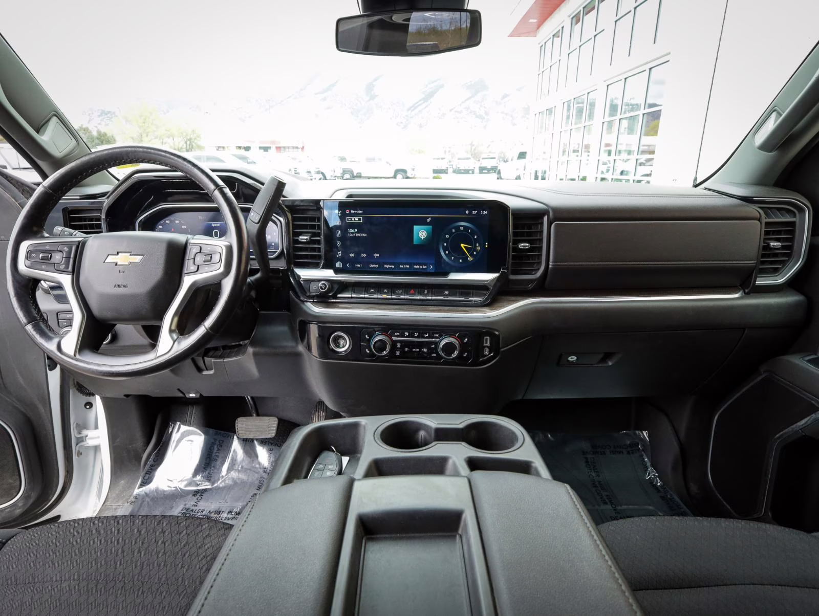 2022 Summit White Chevrolet Silverado 1500 LT 4X4 Truck