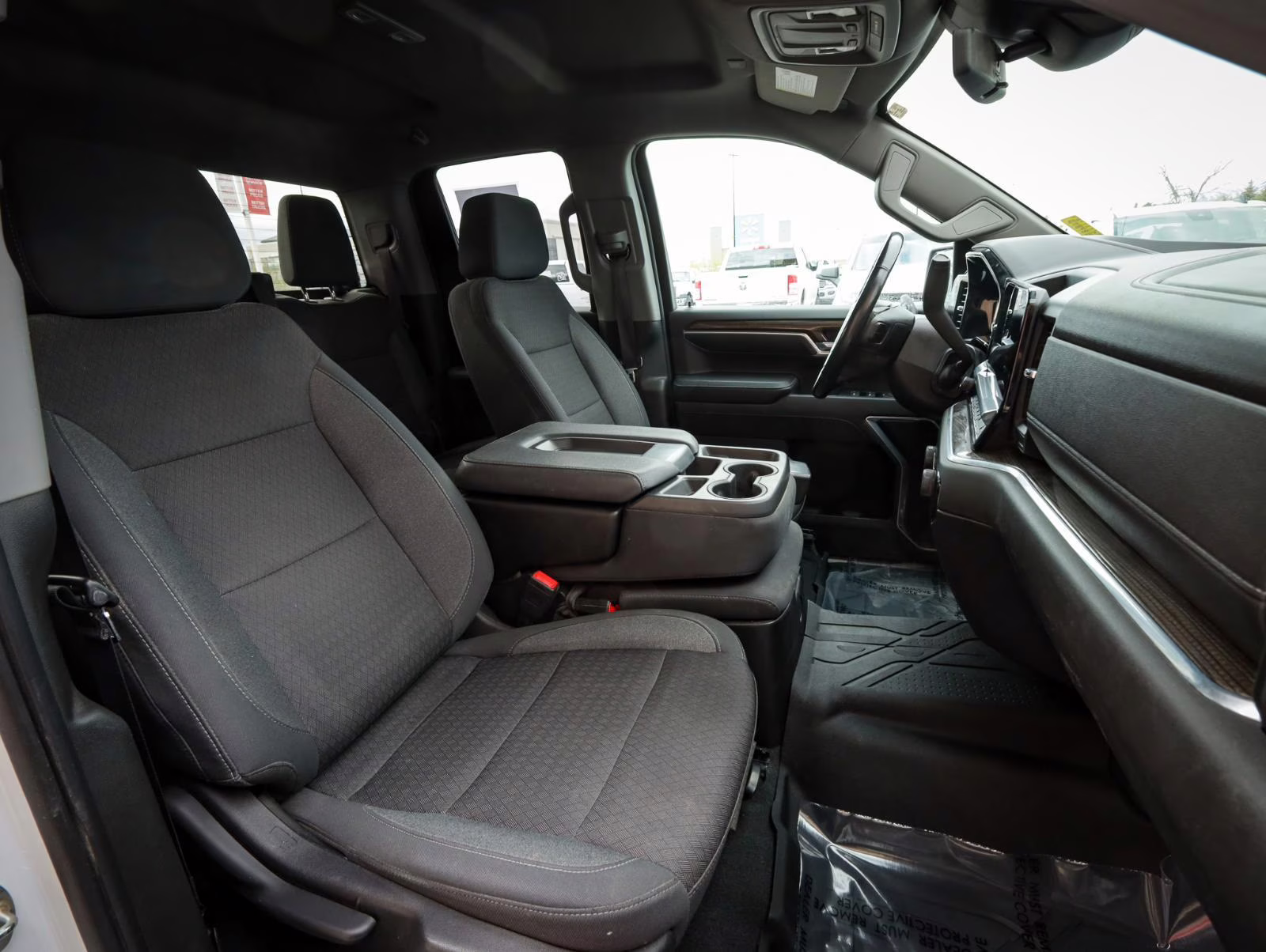 2022 Summit White Chevrolet Silverado 1500 LT 4X4 Truck