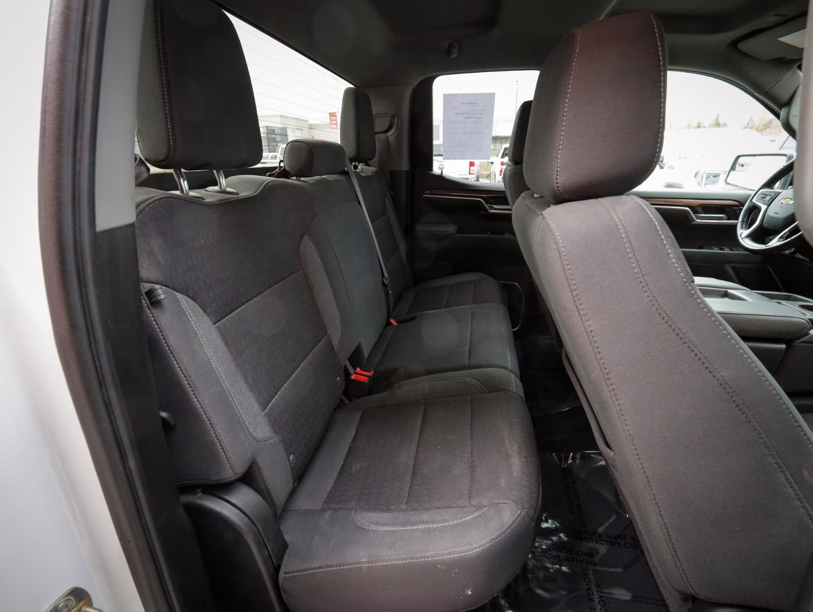 2022 Summit White Chevrolet Silverado 1500 LT 4X4 Truck