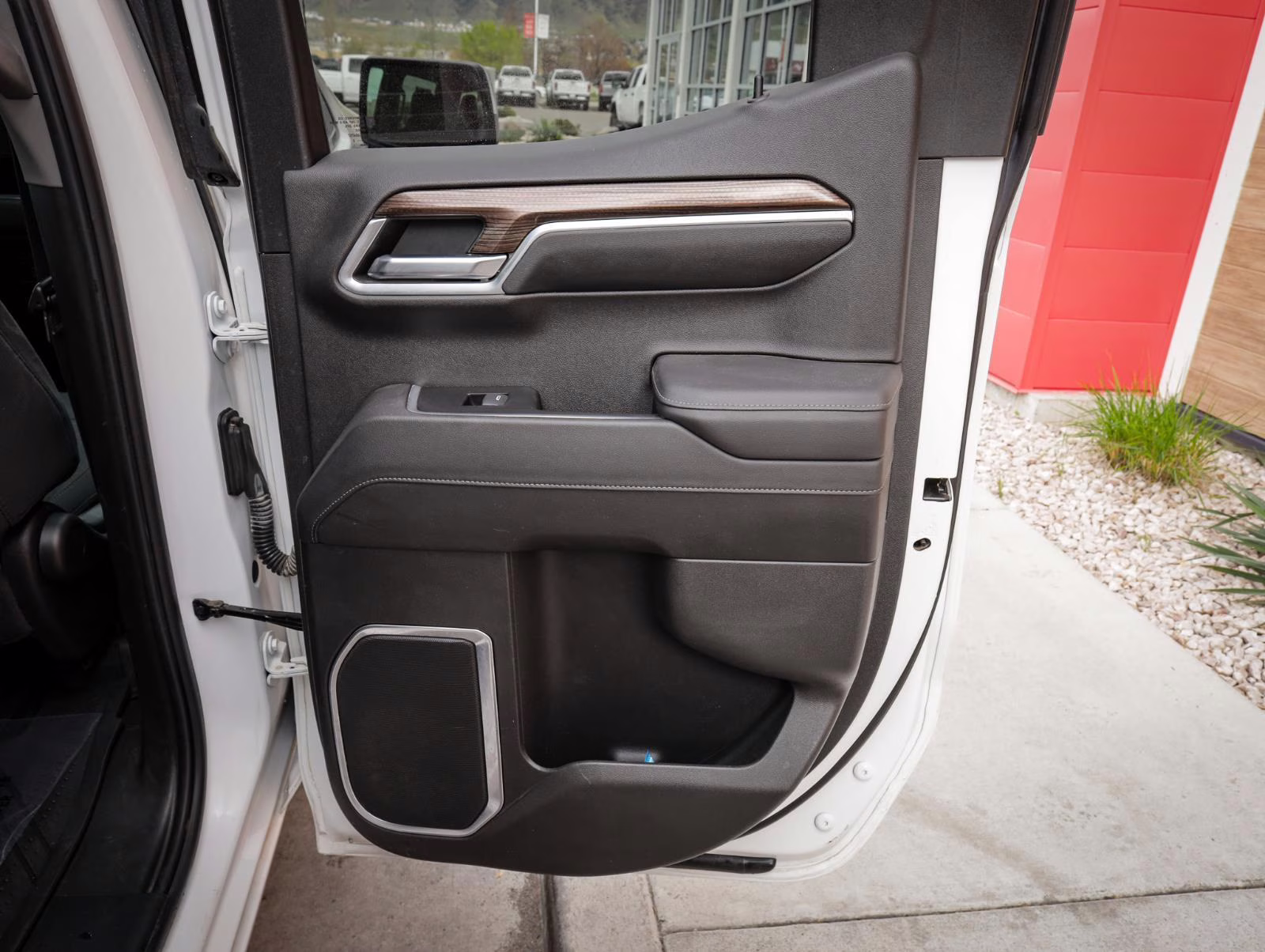 2022 Summit White Chevrolet Silverado 1500 LT 4X4 Truck