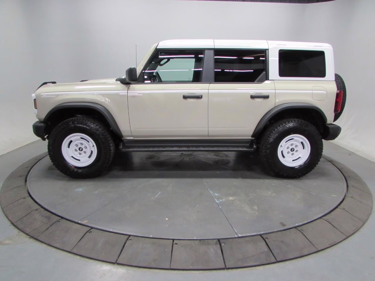 2026 Desert Sand Ford Bronco Heritage Edition 4X4 SUV