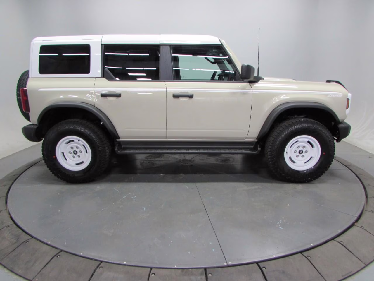 2026 Desert Sand Ford Bronco Heritage Edition 4X4 SUV