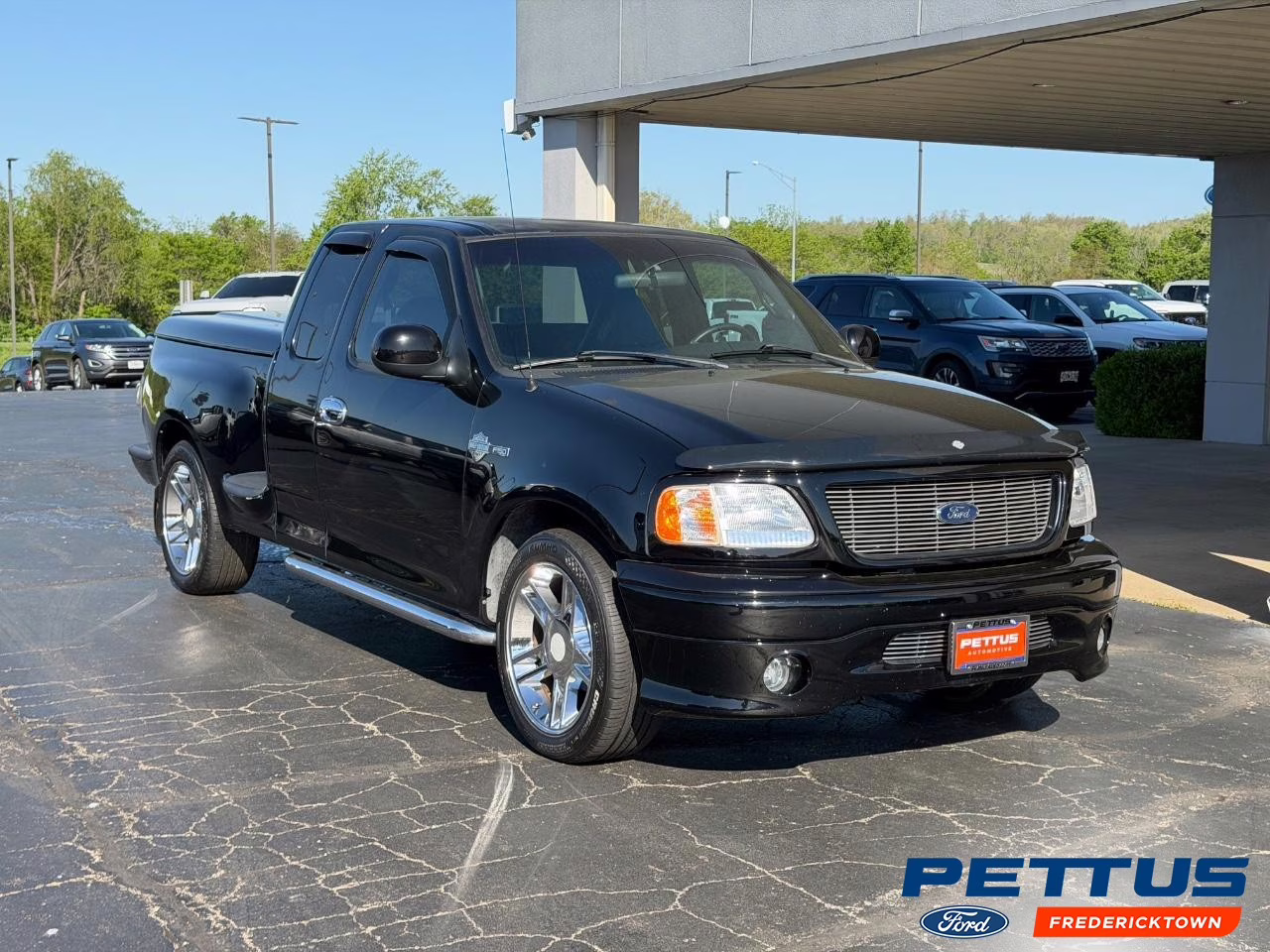 2000 Black Ford F-150 Harley-Davidson RWD Truck