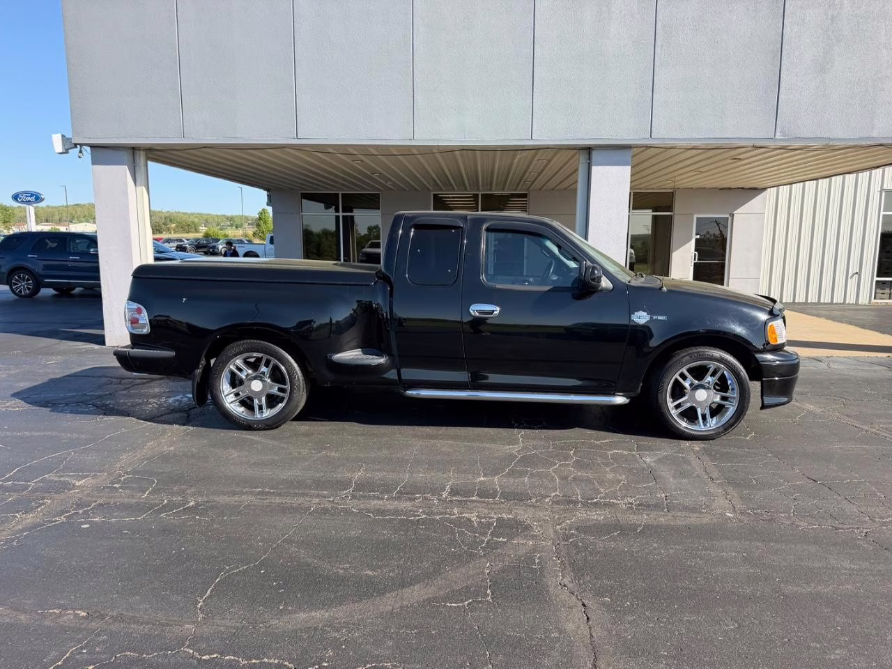 2000 Black Ford F-150 Harley-Davidson RWD Truck