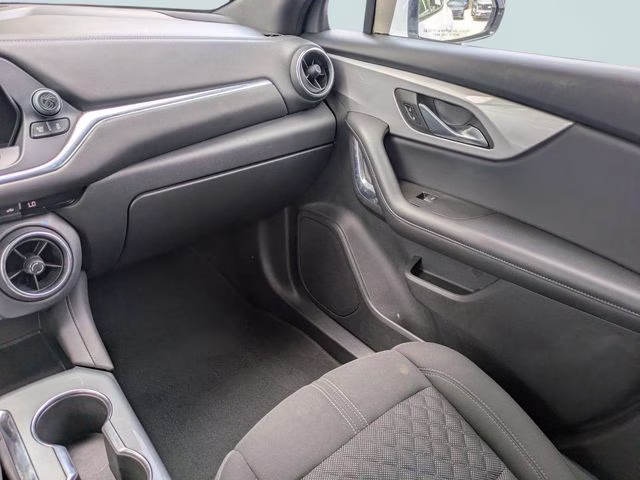 2021 Summit White Chevrolet Blazer LT FWD SUV