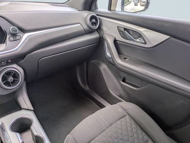 2021 Summit White Chevrolet Blazer LT FWD SUV