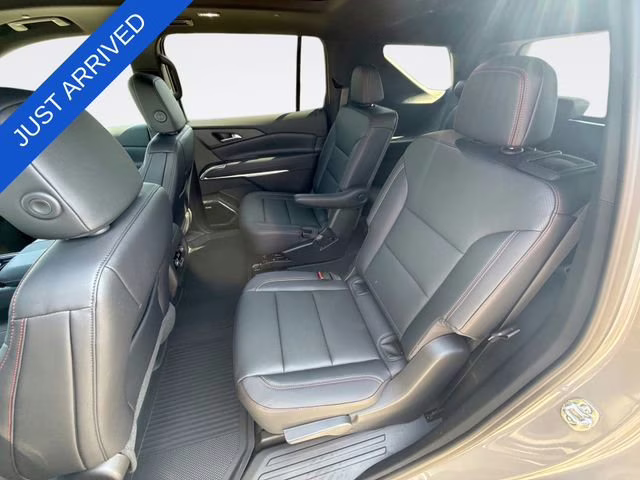 2026 Sandstone Gray Chevrolet Traverse Z71 AWD SUV