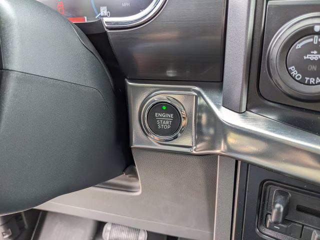 2023 Azure Gray Metallic Ford F-150 Lariat 4X4 Truck