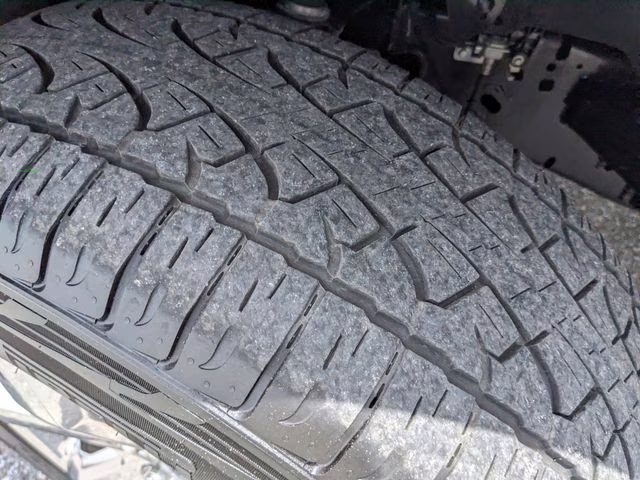 2023 Azure Gray Metallic Ford F-150 Lariat 4X4 Truck