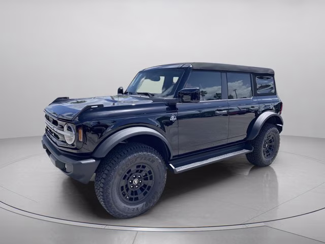 2026 Shadow Black Ford Bronco Outer Banks 4X4 Convertible